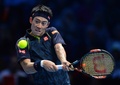 男子テニス、ATPワールドツアー・ファイナル5日目。リターンを狙う錦織圭（2015年11月19日撮影）。(c)AFP/GLYN KIRK