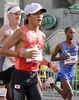 東京五輪、陸上男子マラソン。水を手にする大迫傑（2021年8月8日撮影）。(c)Yasuyuki KIRIAKE / POOL/ AFP