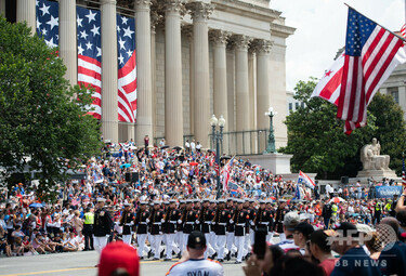 米独立記念日、首都ワシントンで盛大なパレード 写真19枚 国際ニュース