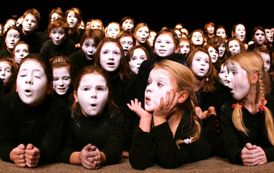 スロバキアでパントマイム・フェスティバル　集団マイムで世界記録