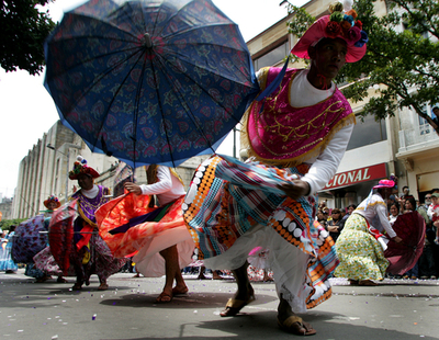 コロンビアのボゴタで演劇祭開催