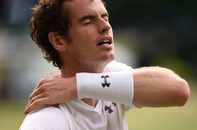 マレー、肩の痛みを乗り越え4回戦へ ウィンブルドン選手権