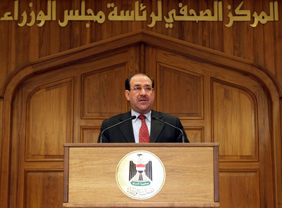 イラク首相、自身の更迭を求めた米・仏を非難