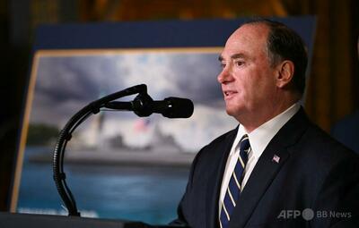 米海軍長官、「即時」退任 軍幹部の粛清続く中