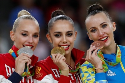 マムーンが新体操個人総合で金、ロシア勢は五輪5連覇達成