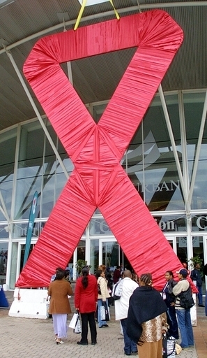 アフリカのエイズまん延は「災害」、国際赤十字