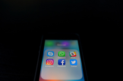 性暴力被害者は「加害者」をSNSで糾弾可能 コロンビア憲法裁