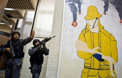 イスラエルのスパイ、模擬訓練中に市民から通報 逮捕される