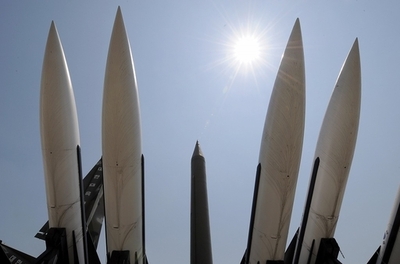 北朝鮮が短距離ミサイル発射、韓国メディア