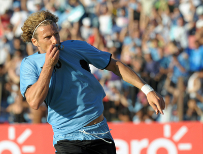 ウルグアイ 首位パラグイアに勝利、W杯予選