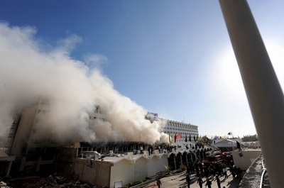 自爆攻撃被害のマリオット・ホテルが火災、再開2か月後 パキスタン