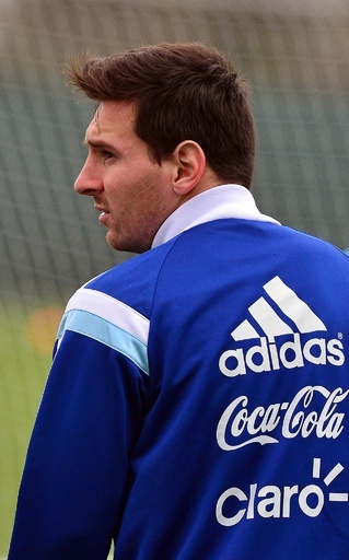 アルゼンチン指揮官、メッシとバロンドールを争うロナウドを警戒