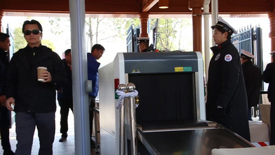 上海ディズニーが再び安全検査を改善、X線検査機を導入