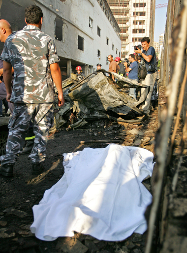 ベイルートで爆弾が爆発、議員を含む8人が死亡