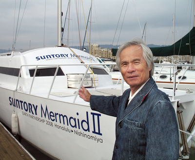 海洋冒険家の堀江謙一さん、「波浪推進船」での太平洋単独航海に世界初挑戦