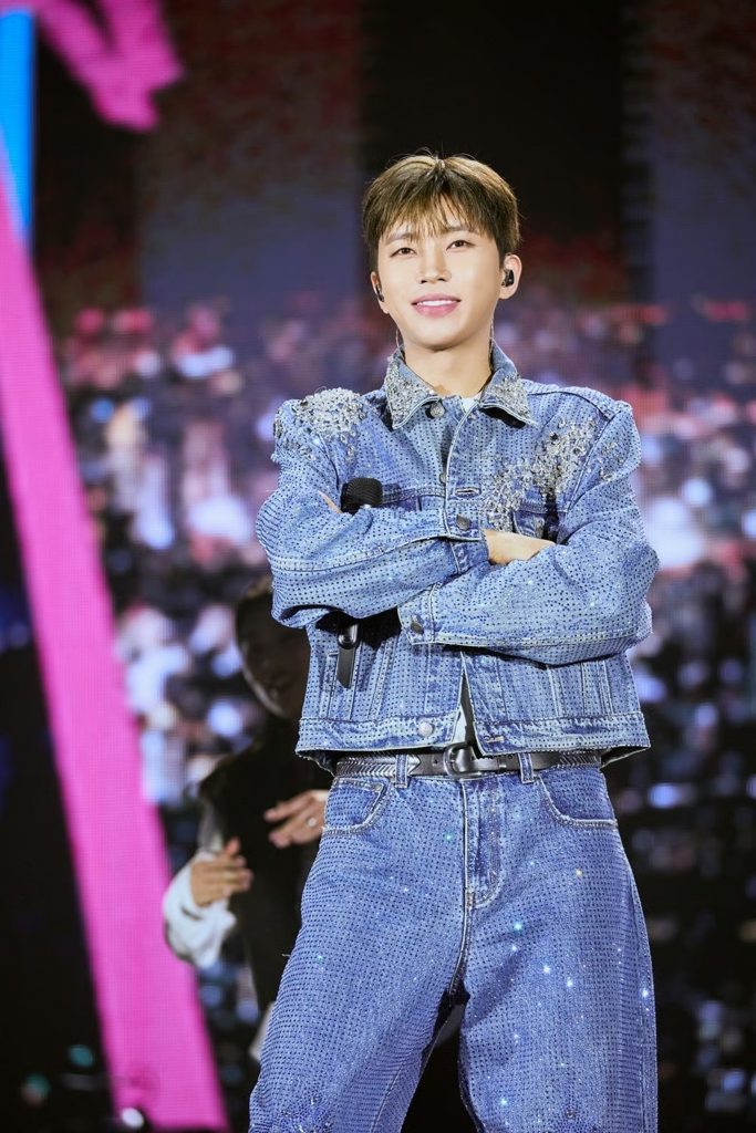 (c)STARNEWS