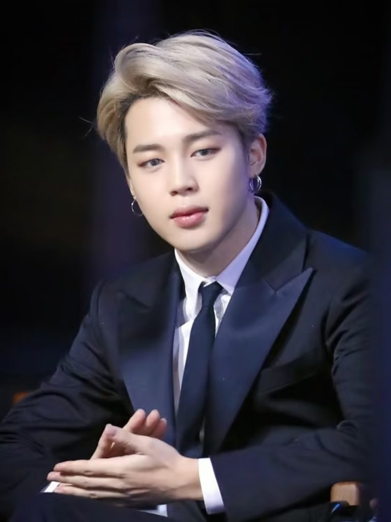 (c)STARNEWS