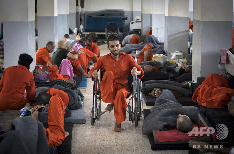 過密と悪臭 「IS戦闘員」収容施設の内側 シリア【再掲】