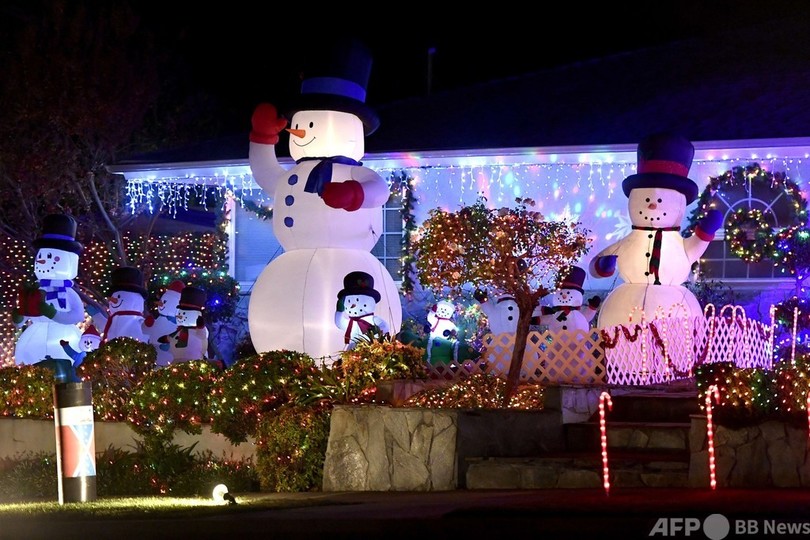 本気度が違う 米住宅街を彩るクリスマスイルミネーション 写真19枚 国際ニュース Afpbb News