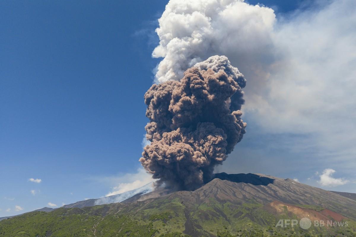 イタリア・エトナ山が噴火 写真9枚 国際ニュース：AFPBB News
