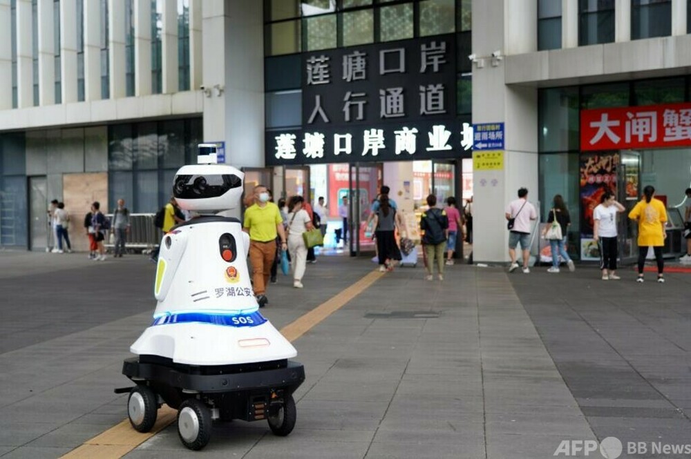 中国深セン、困ったときは「ロボット」！ 市内105か所のポイントで