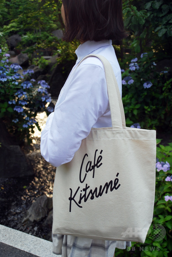 「カフェ キツネ」夏季限定メニュー&トートバッグ発売