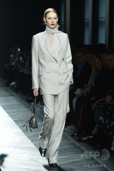 「ボッテガ・ヴェネタ」16/17年秋冬コレクション