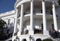米ホワイトハウスでワシントン・ナショナルズを歓迎するドナルド・トランプ大統領（2019年11月4日撮影）。(c)NICHOLAS KAMM / AFP