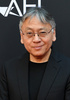 米ハリウッドで開催された映画祭に出席した、日本出身の英国人作家カズオ・イシグロ氏（2022年11月6日撮影）。(c)VALERIE MACON / AFP