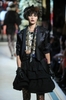 ニューヨーク市内ピエール ホテル（The Pierre Hotel）で開催された「ランバン フォー H&amp;M（Lanvin for H&amp;M）」のオートクチュール・ファッションショー（2010年11月18日撮影）。（c）AFP/Getty Images/Jamie McCarthy