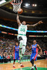 12-13NBAは3日、各地で試合が行われ、ボストン・セルティックス（Boston Celtics）が98-93でデトロイト・ピストンズ（Detroit Pistons）を下し、プレーオフ進出を決めた。

ダンクシュートを狙うボストン・セルティックスのテレンス・ウィリアムズ（Terrence Williams、2013年4月3日撮影）。（c）AFP/Getty Images/NBAE/Brian Babineau
