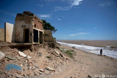 海面上昇で沈みゆくブラジルのリゾートビーチ
