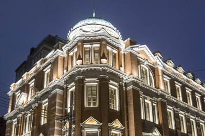 中国銀行発祥の地がライトアップ　上海の夜景に彩り