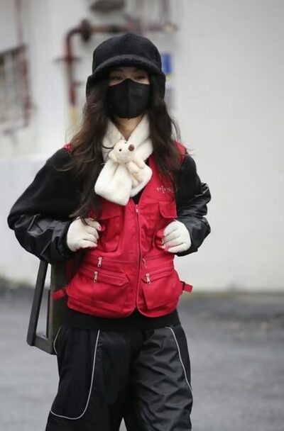 「所属事務所に復帰」した韓流NewJeansダニエル…顔を隠して“練炭奉仕活動”に参加