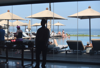 人気DJアダムスキー、バリで休暇中に事故死