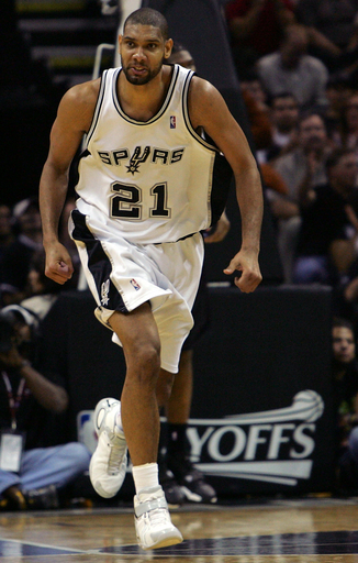 ＜06-07NBA プレーオフ＞スパーズ 1敗を喫してからの4連勝でカンファレンス準決勝進出を決める - 米国