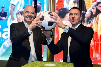 インファンティーノ新会長が初仕事、FIFA博物館が開館