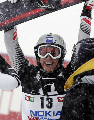 クライナー W杯女子パラレル第2戦の大回転を制す