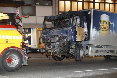 スウェーデン首都でのトラック暴走、容疑者が「テロ犯罪を自供」