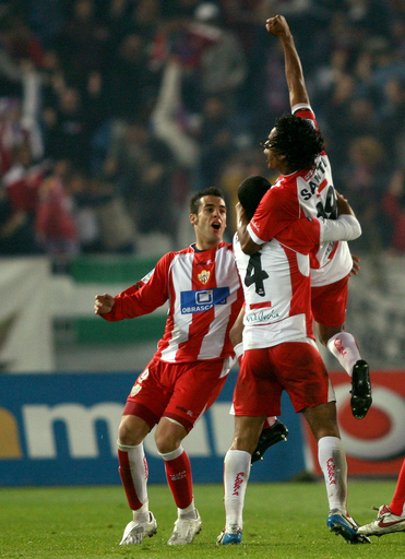 アルメリア ホームでセビージャを降す