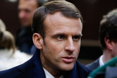 市民の主張は「もっともだ」 マクロン大統領 署名サイトに回答