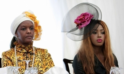 香港でジャーナリスト2人が暴行受ける、ジンバブエ大統領夫妻の豪邸を取材中