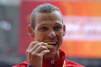 トスが「ピットストップ」しながらも男子50キロ競歩で金、第15回世界陸上