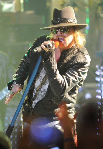 「ガンズ」のA・ローズ、「ロックの殿堂」入り拒否