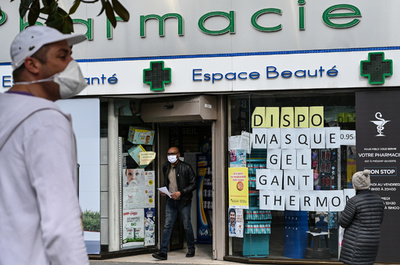 「国産マスクを買って」 コロナ下火で今度は過剰在庫 フランス