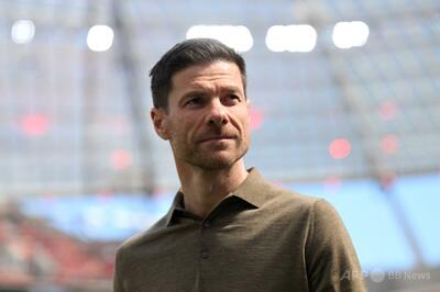 アロンソ監督 今季終了後のレバークーゼン退団を発表