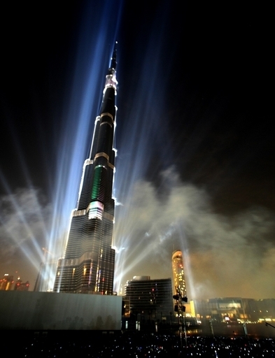 ドバイ超高層展望台、閉鎖原因はエレベーター故障 乗客一時閉じ込め