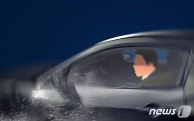 「意識を失った」無免許運転のSUVがATMブースに突入…韓国・男性負傷