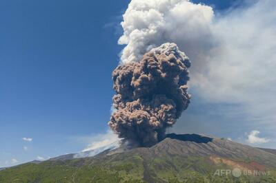 イタリア・エトナ山が噴火