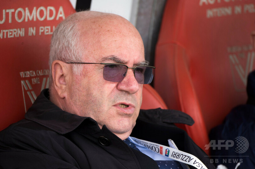 人種差別発言のタベッキオ氏、伊サッカー連盟の新会長に